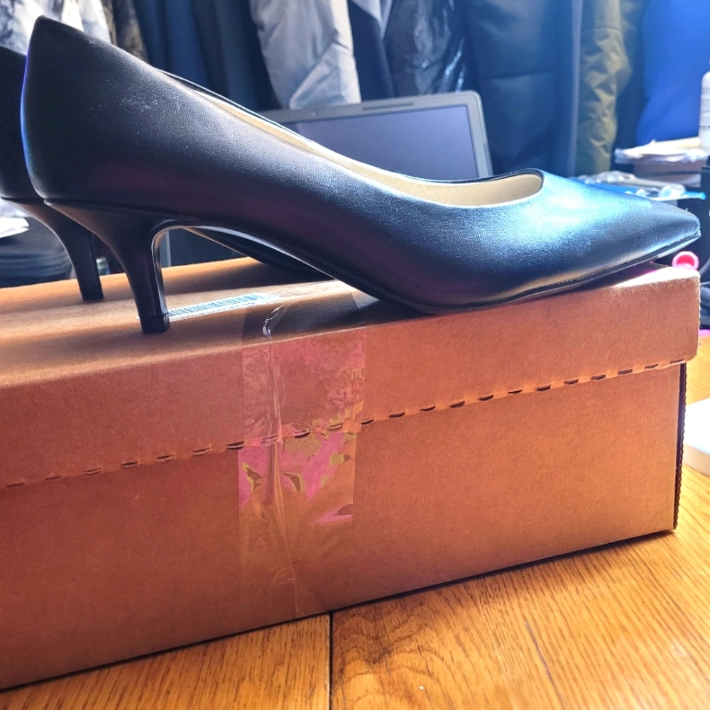 Ladies shoes